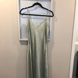 Aritzia Wilfred only satin slip midi dress